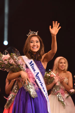 MAOTeen-2017-crowning